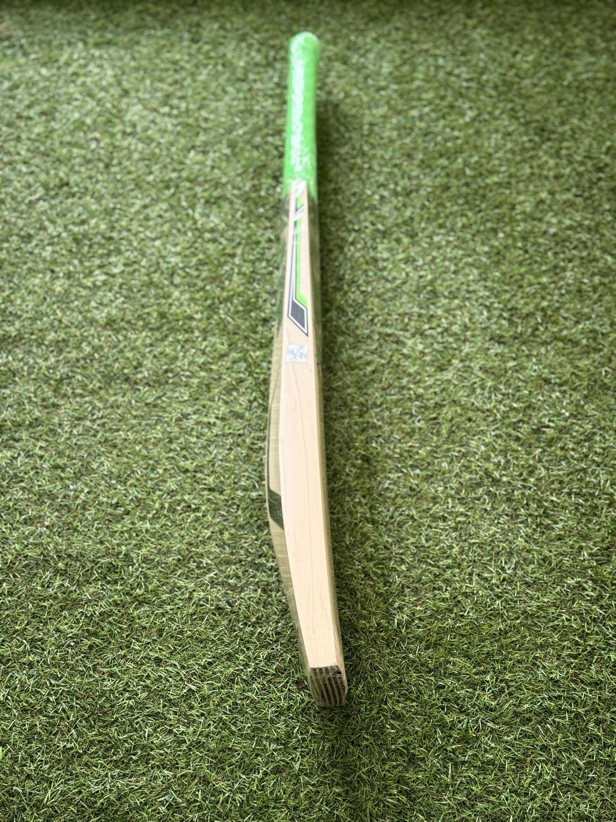 CA BA56 Harrow Junior Cricket Bat - Brand New - 2lb 5oz - Exclusive