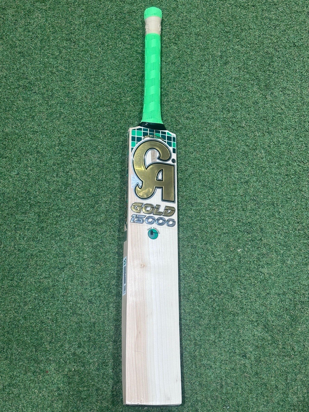 CA Gold 15000 Cricket Bat - Brand New - 2lb 8oz - Lovely Grains !