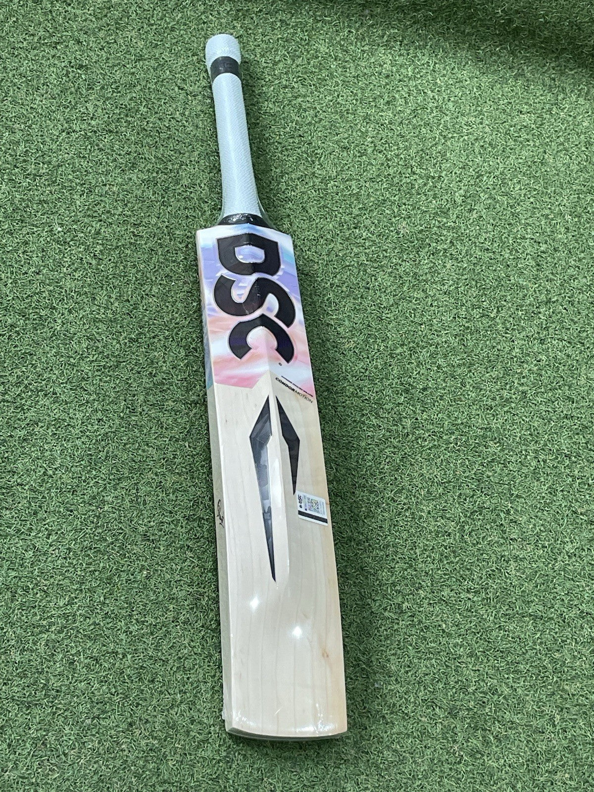 DSC Condor Motion Cricket Bat - Brand New - Massive Profile - 2lb 8oz