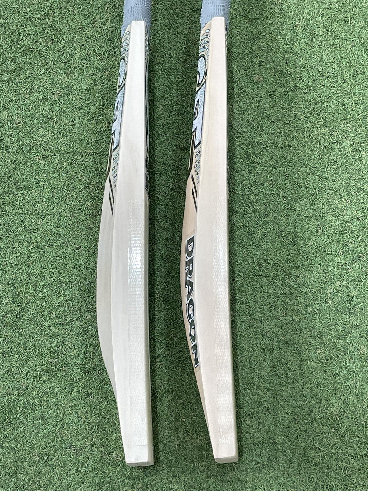 CA Gold Dragon Professional Players Sahibzada Farhan Cricket Bat - 2lb 10oz