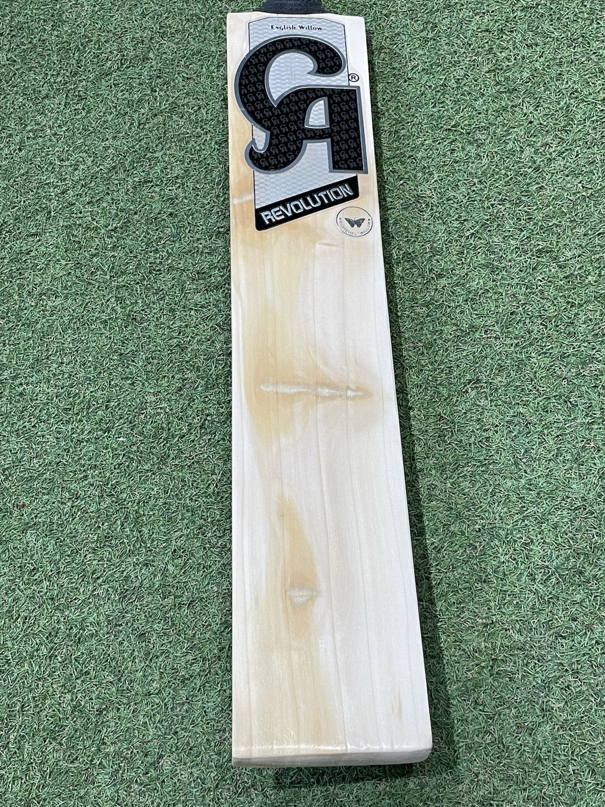 CA Revolution Butterfly Cricket Bat - Brand New - 2lb 8oz - Lovely Balance!