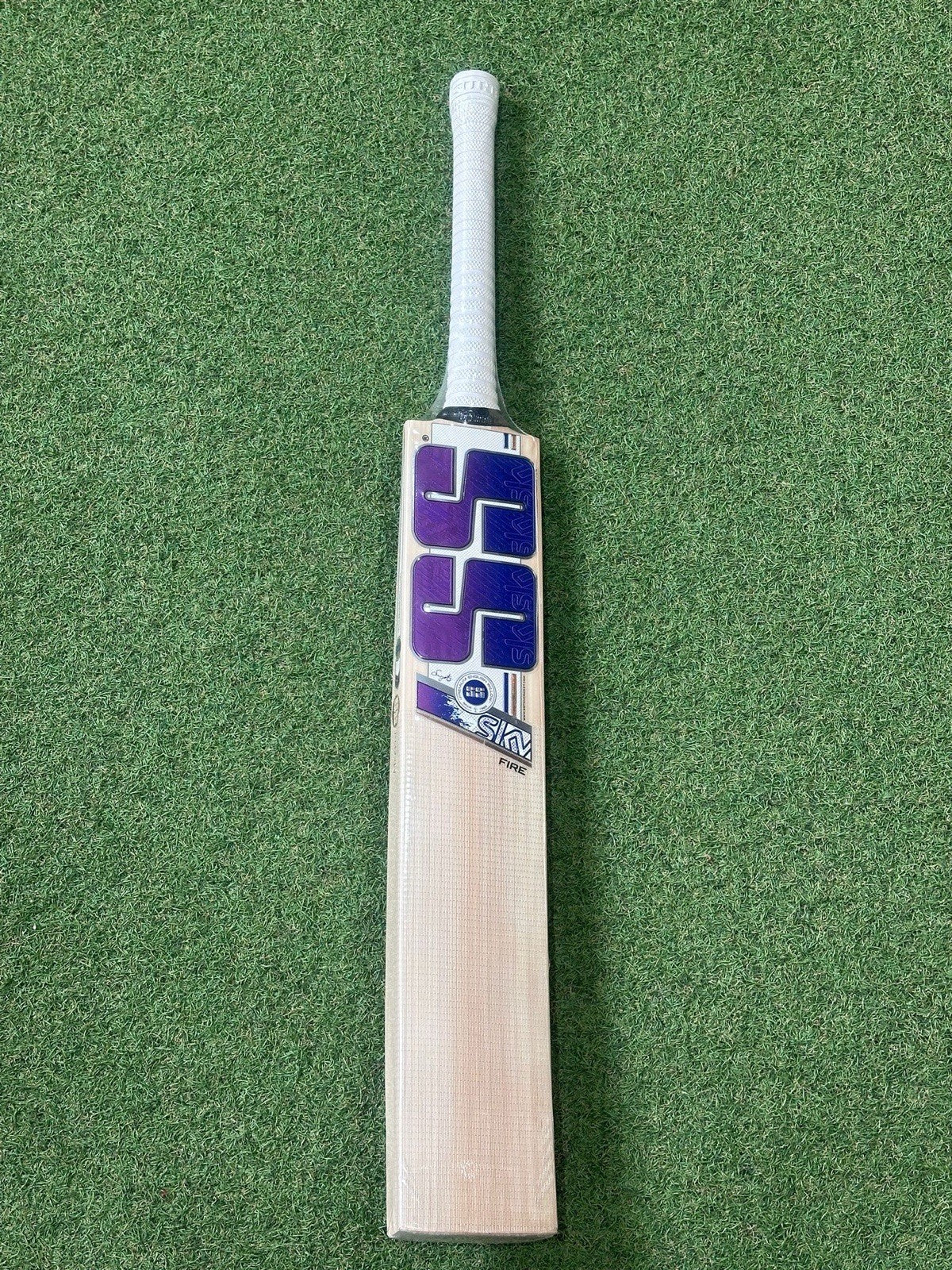 SS Ton Sky Fire Cricket Bat (2lb 10oz) - Brand New - Lovely Profile!