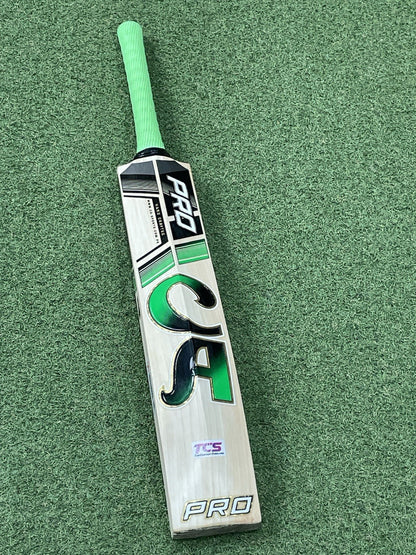 CA Pro 15000 Cricket Bat - Brand New - 2lb 11oz - Lovely Grains !