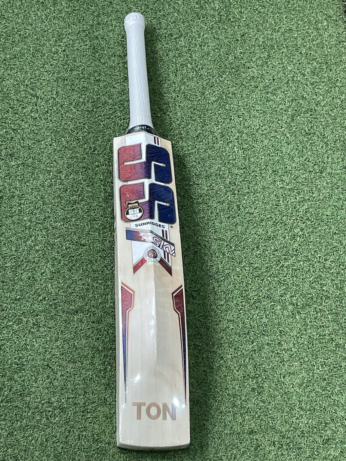 SS Sky Stunner Cricket Bat - Brand New - New Stickers - 2lb 10oz - Exclusive