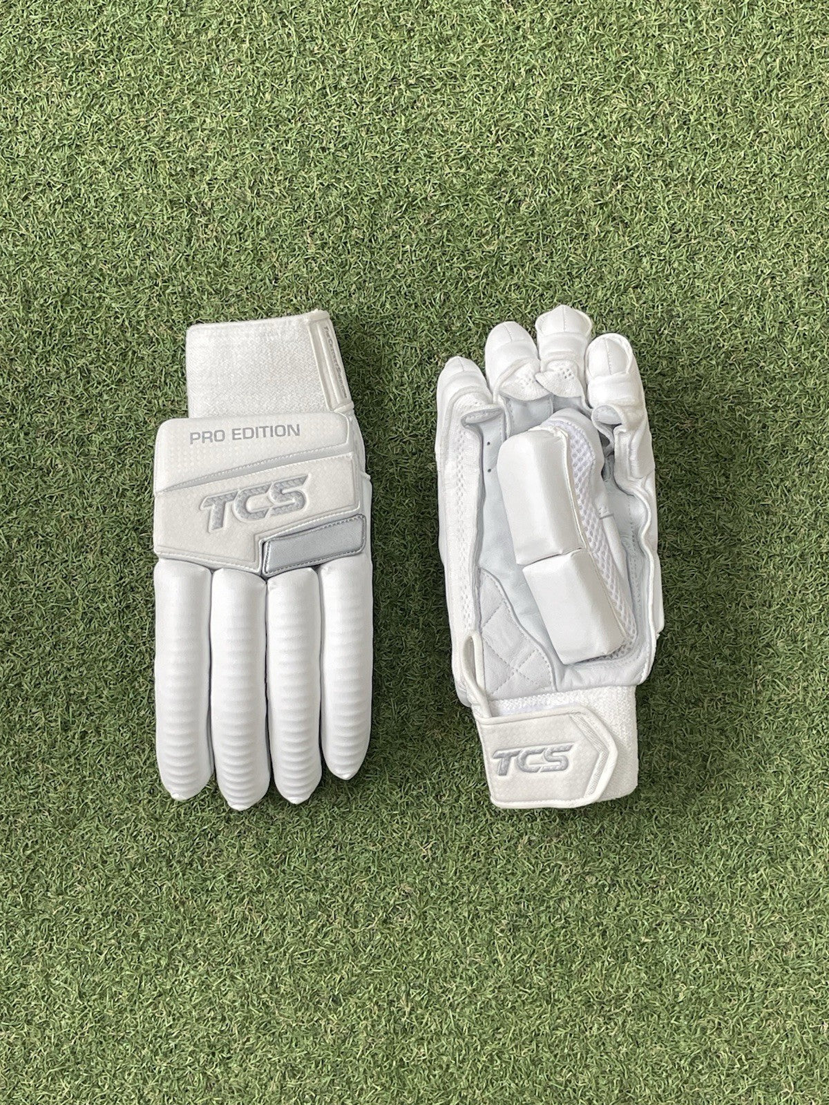 TCS Pro Edition Batting Gloves - Brand New - Right Hand Men's Size
