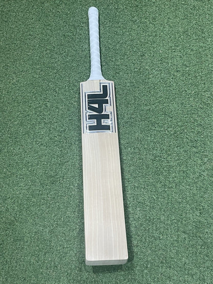 Hell 4 Leather (H4L) Pro Grade Cricket Bat (2lb 11oz) - Big Edges