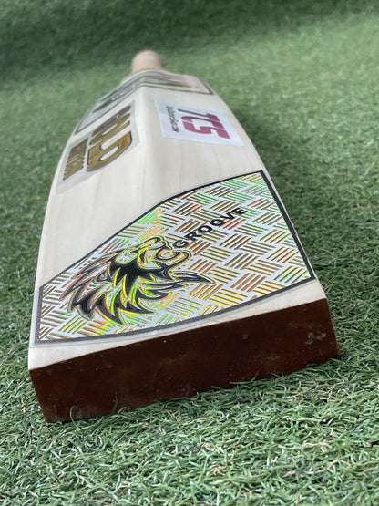 Cricket Groove Gold Edition Cricket Bat - Brand New - 2lb 9oz - Exclusive !