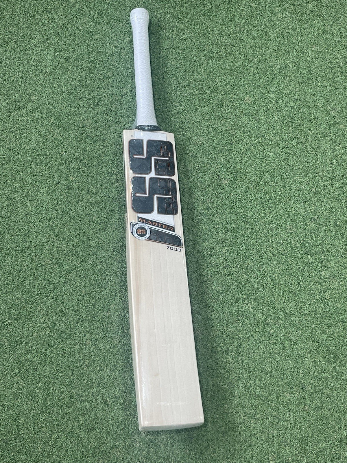 SS Master 7000 Cricket Bat - Brand New - New Stickers - 2lb 8oz - Exclusive