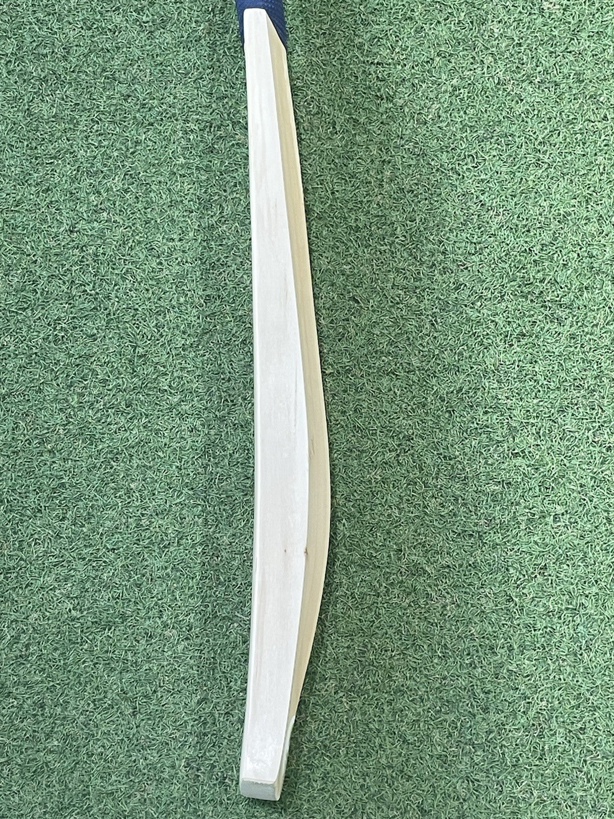 Cricket Station Plain Cricket Bat (2lb 8oz) - UK Made - Exclusive - Brand New