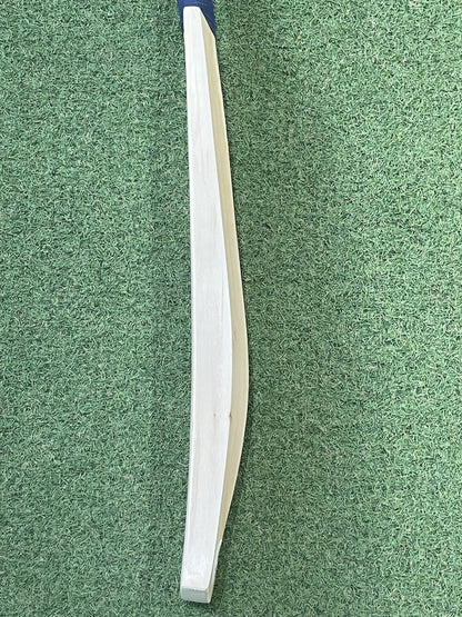 Cricket Station Plain Cricket Bat (2lb 8oz) - UK Made - Exclusive - Brand New