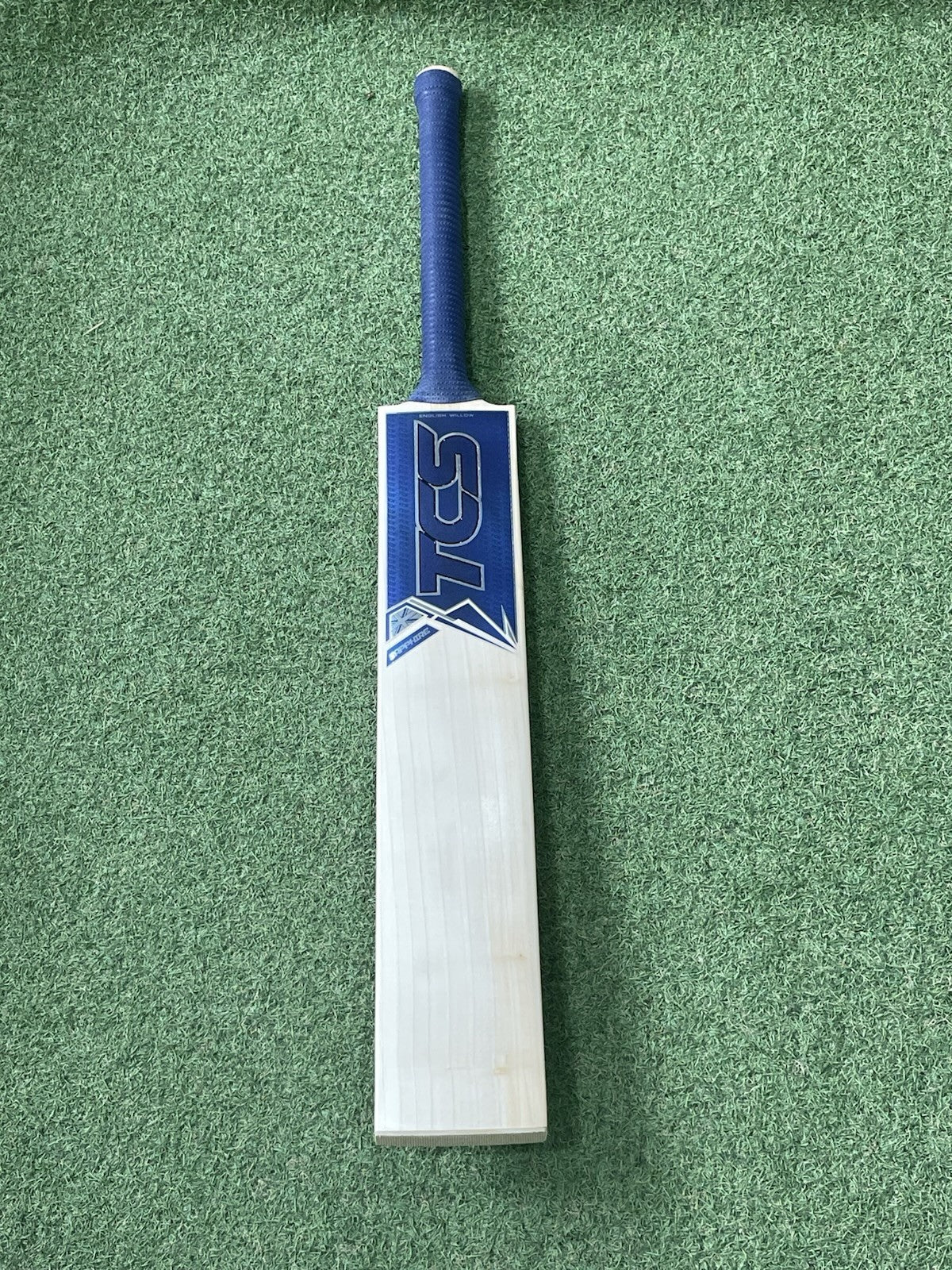 TCS Sapphire Short Blade Long Handle Cricket Bat (2lb 11oz) - Stunning