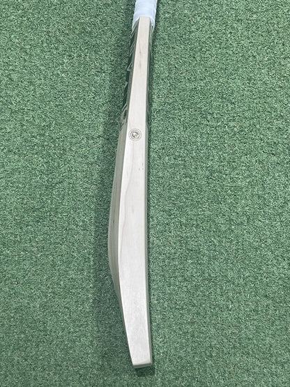 Hell 4 Leather (H4L) Pro Grade Cricket Bat (2lb 11oz) - Big Edges