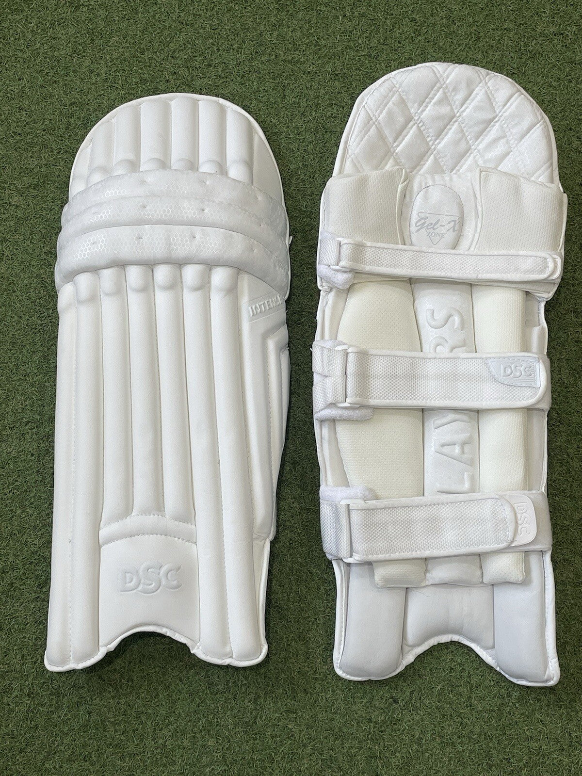 Unbranded Black Players Batting Pads - Right Hand Mens Size - Brand New