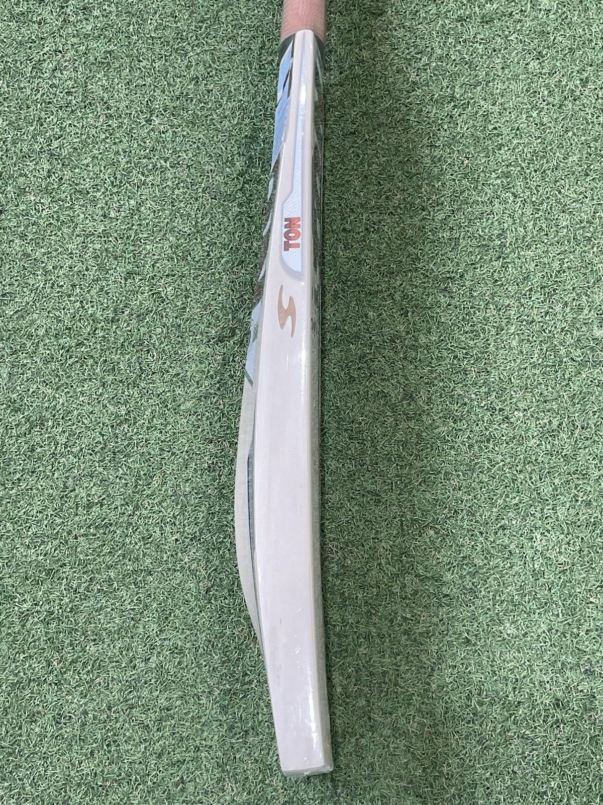 Ton Vertu Cricket Bat - Brand New - 2lb 9oz - Massive Profile -Rare Light Weight
