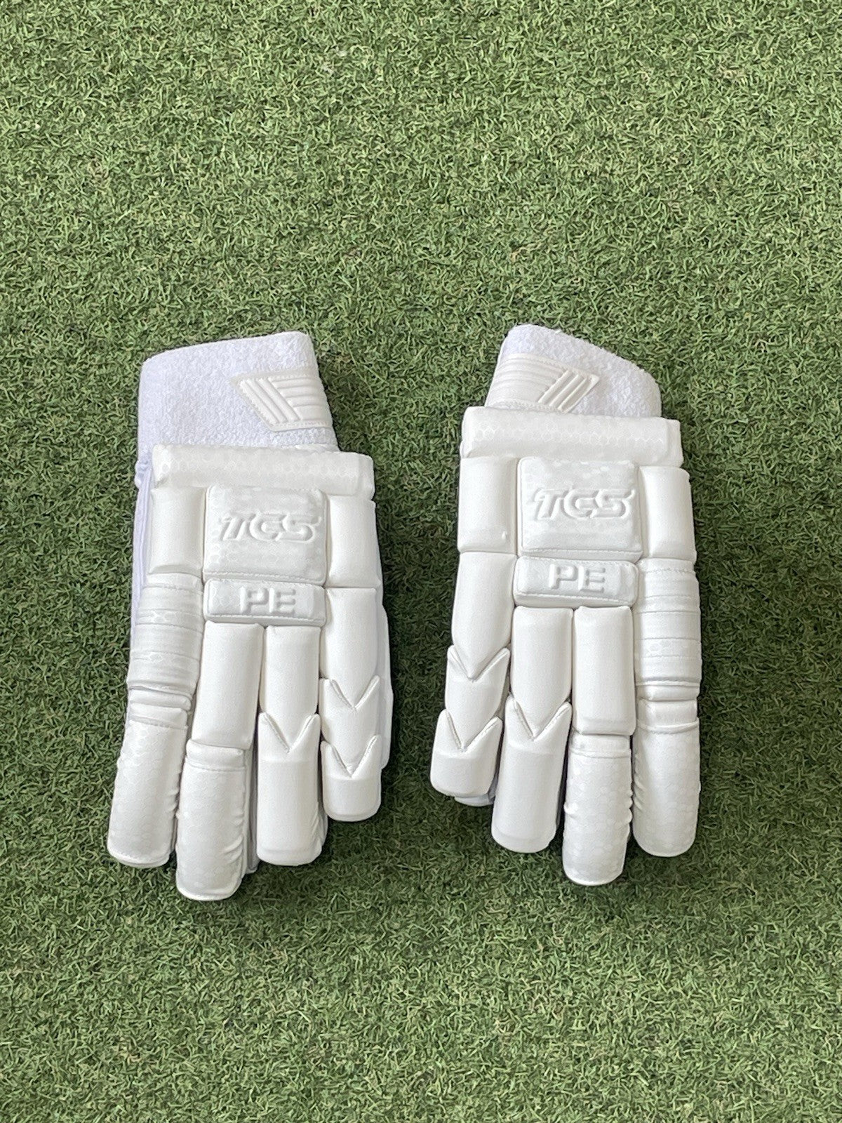 TCS Players Edition Hybrid Batting Gloves - Brand New - Left Hand Men's Size