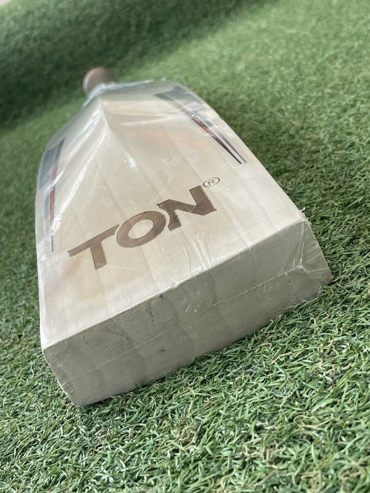 Ton Vertu Cricket Bat - Brand New - 2lb 9oz - Massive Profile -Rare Light Weight