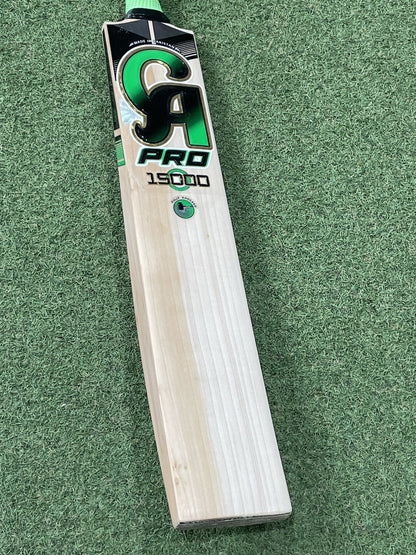 CA Pro 15000 Cricket Bat - Brand New - 2lb 11oz - Lovely Grains !