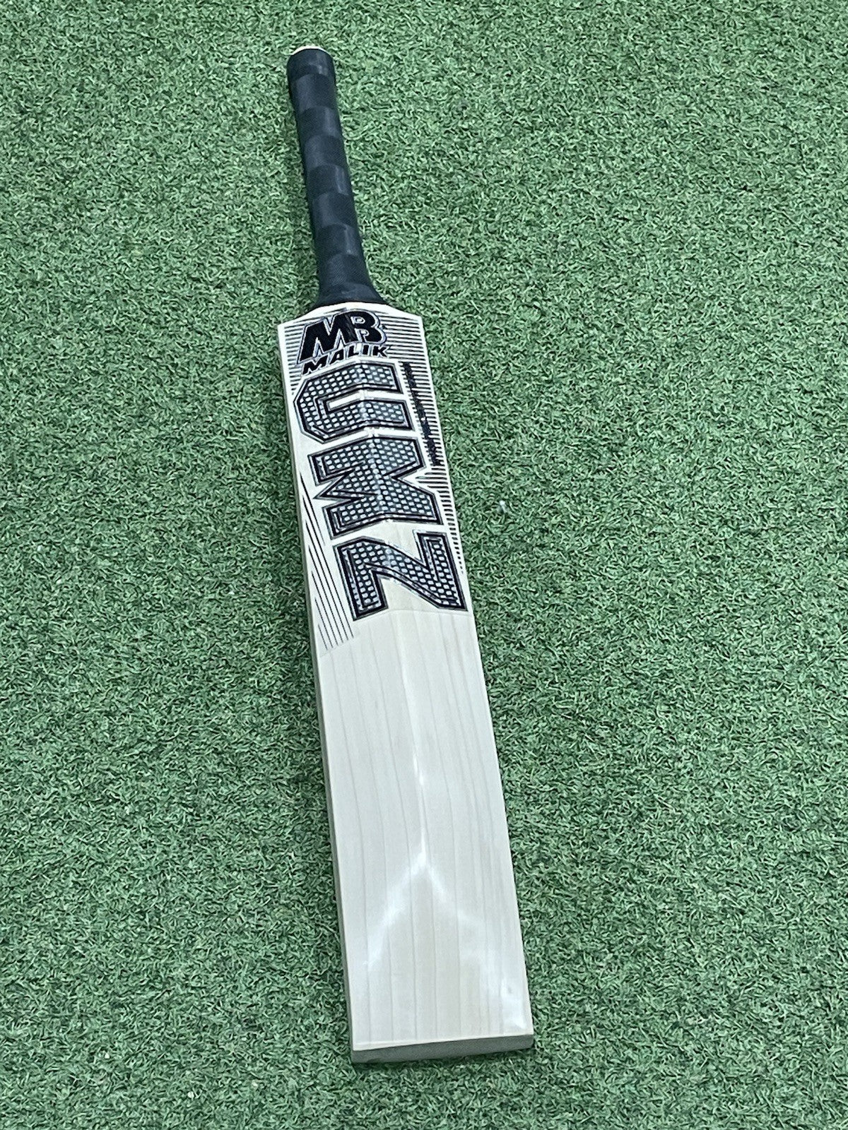 MB Malik UMZ Goat Cricket Bat - Brand New - 2lb 9oz - Full Profile! Exclusive!