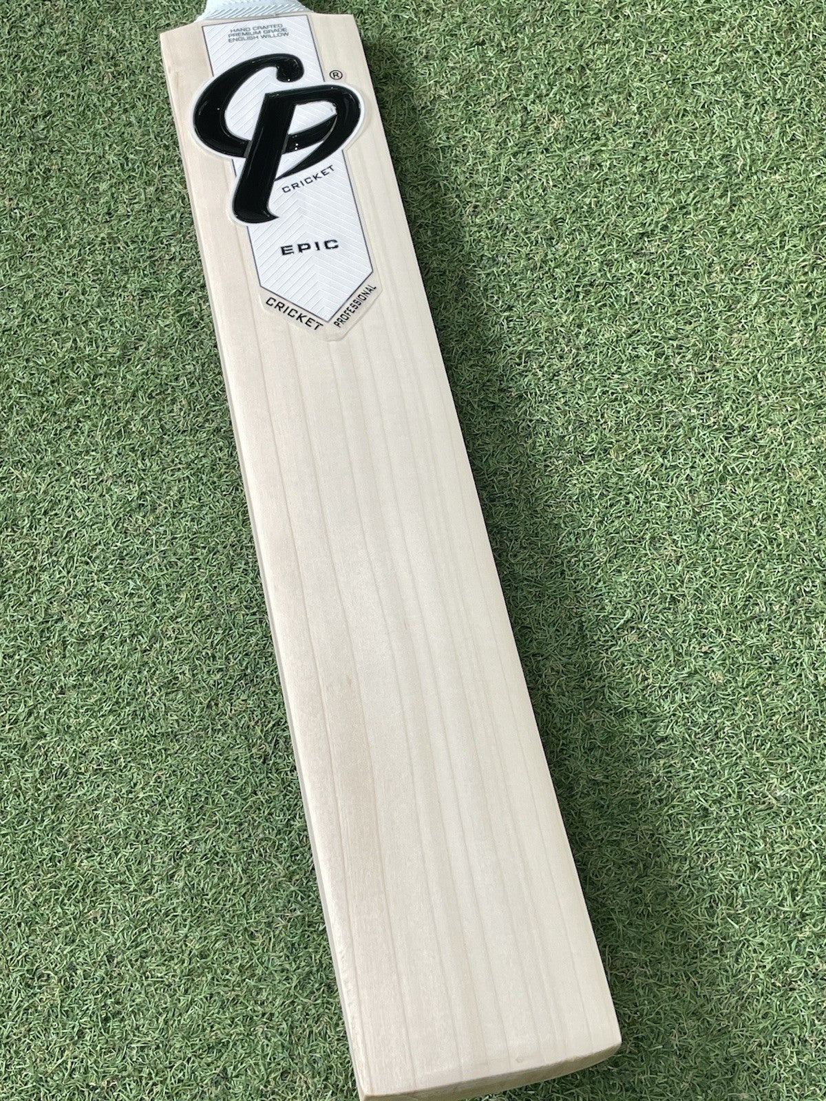 CP Epic Player Grade Cricket Bat - Brand New- 2lb 10oz - Lovely Ping! Exclusive