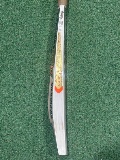 HS Gold Edition Cricket Bat - Brand New - 2lb 8oz - Lovely Grains!