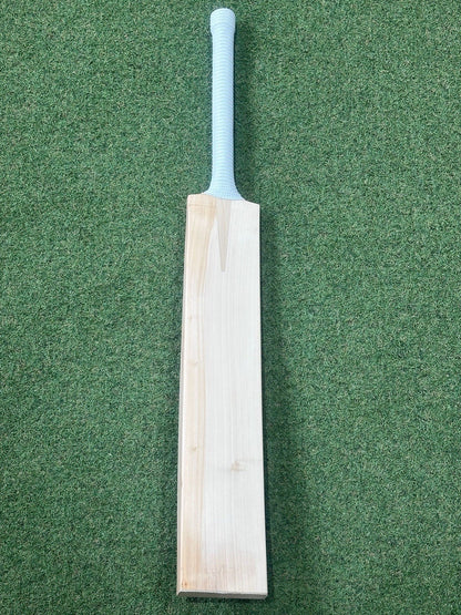 Cricket Station Plain Short Blade Long Handle Cricket Bat (2lb 10oz) - UK Made
