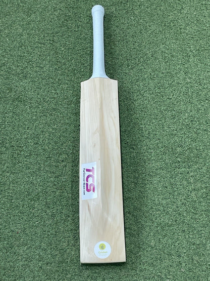 Cricket Station Plain Short Blade Long Handle Cricket Bat (2lb 9oz) - UK Made