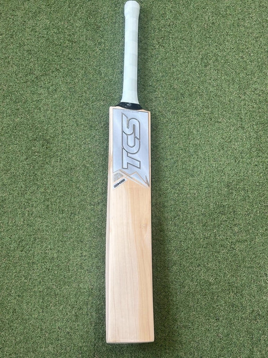 TCS Diamond Butterfly Cricket Bat - Brand New - 2lb 10oz - Lovely Balance!