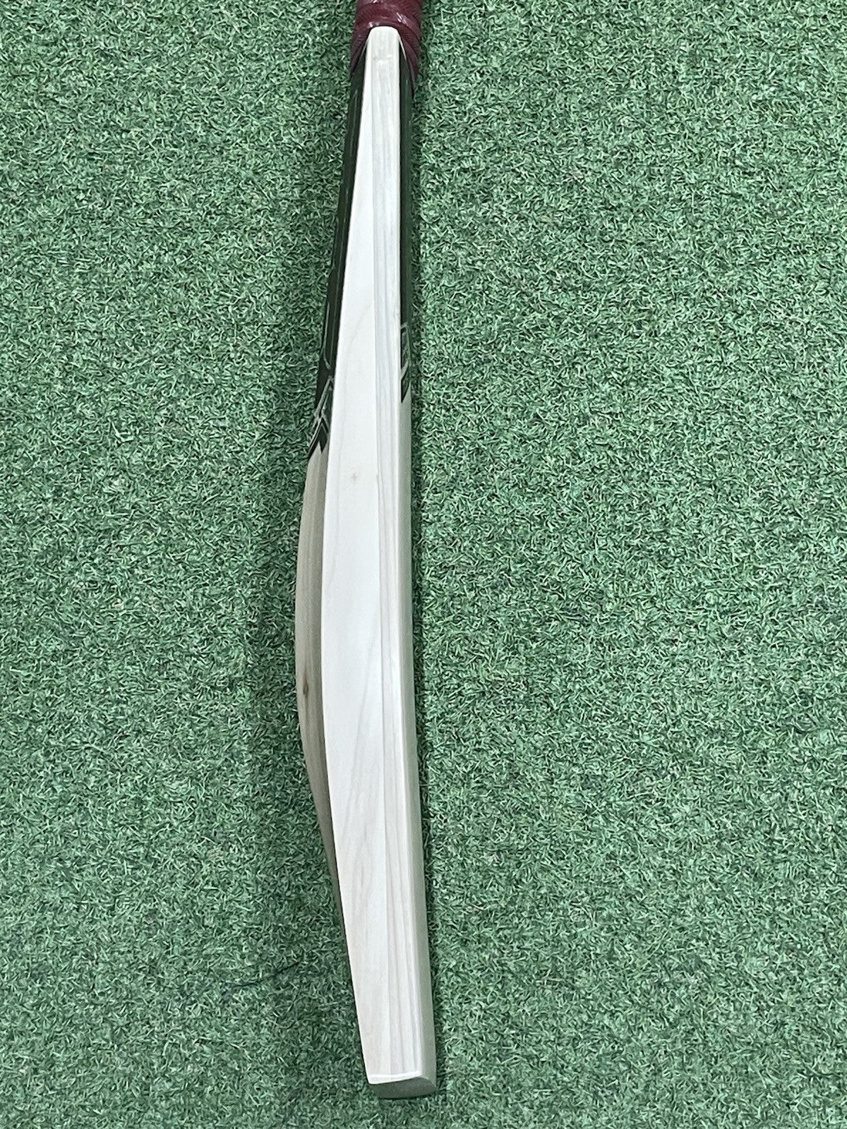 TCS Ruby Player Laminate Cricket Bat - Brand New - 2lb 11oz - Lovely Grains