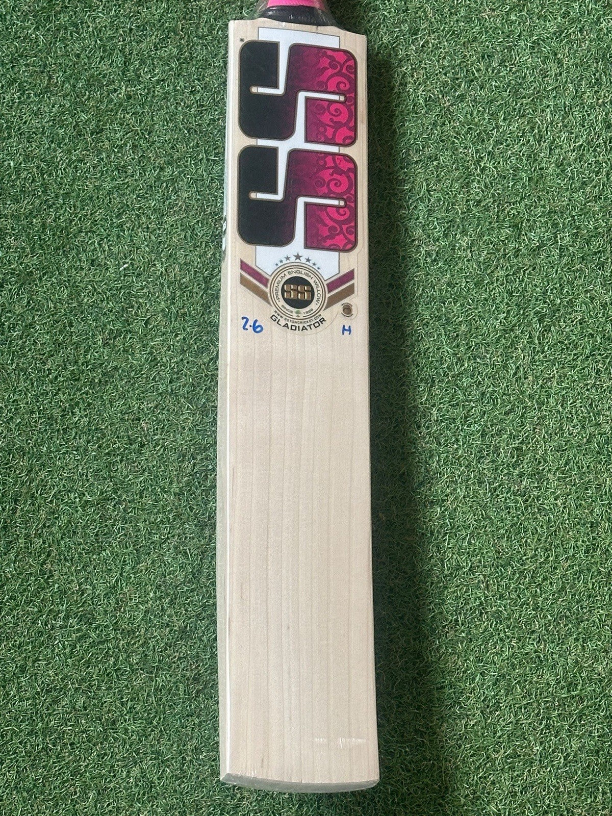 SS Gladiator Harrow Junior Cricket Bat - Brand New - 2lb 6oz - Stunning