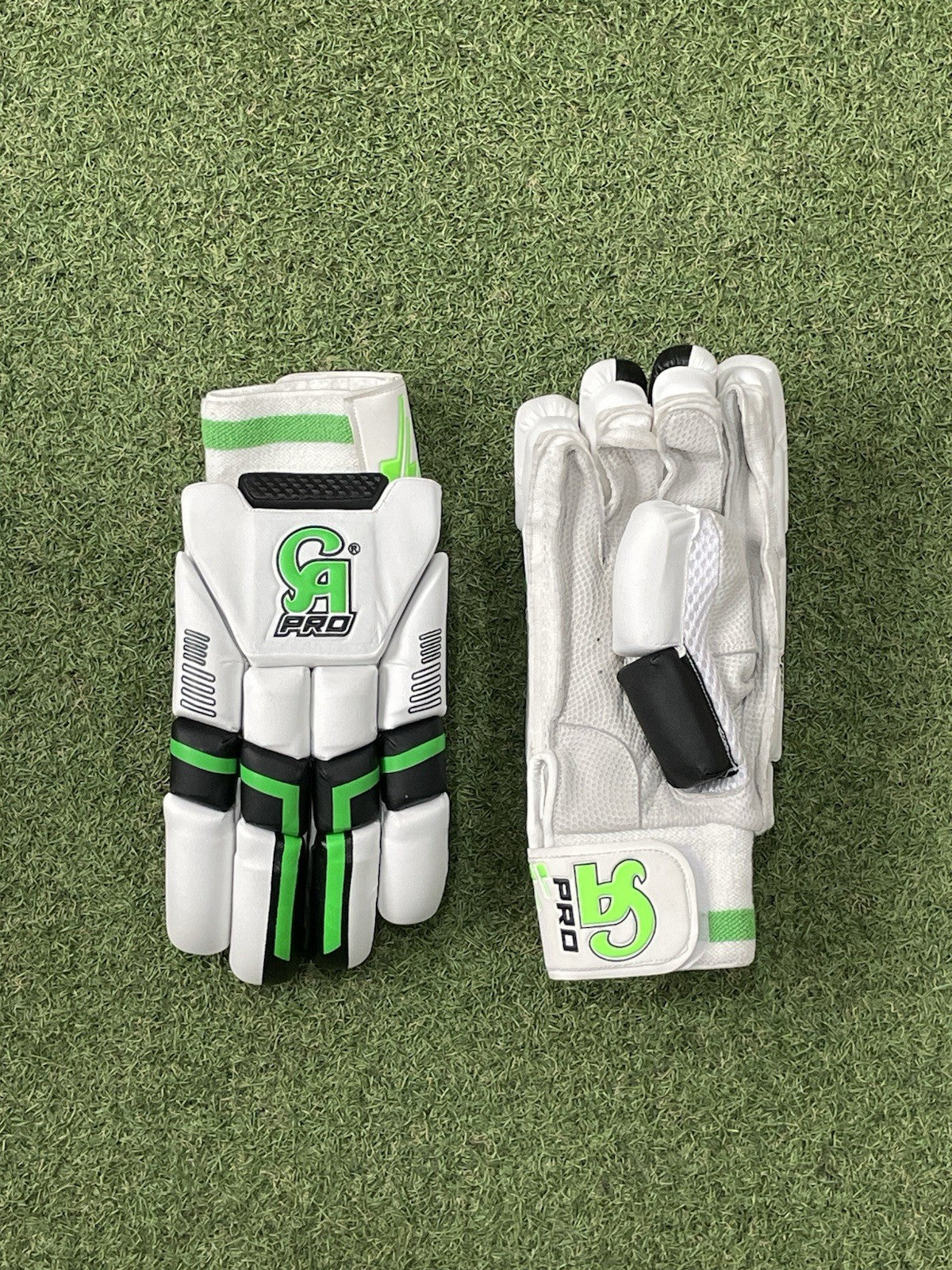 CA Pro 15000 Batting Gloves - Brand New - Right Hand Mens Size
