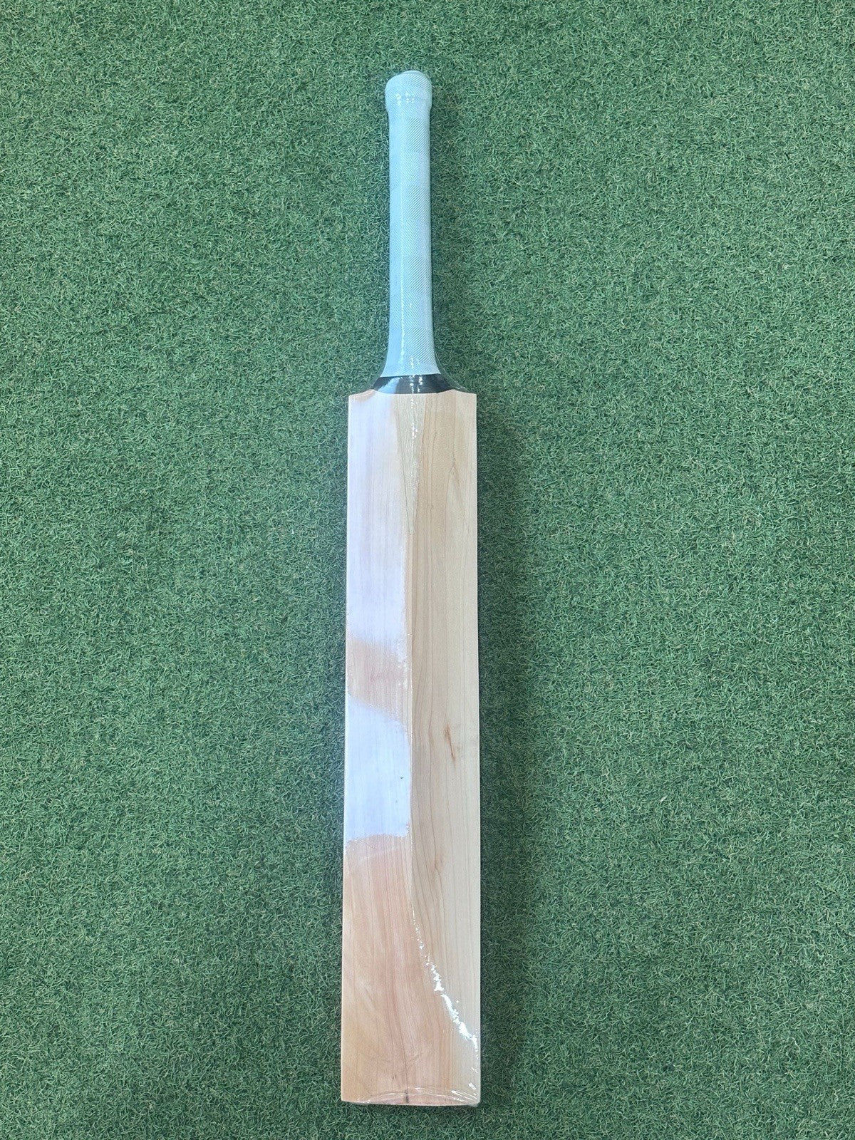 CA Plain Butterfly Cricket Bat - Brand New - 2lb 8oz - Lovely Balance!