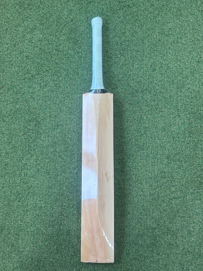 CA Plain Butterfly Cricket Bat - Brand New - 2lb 8oz - Lovely Balance!