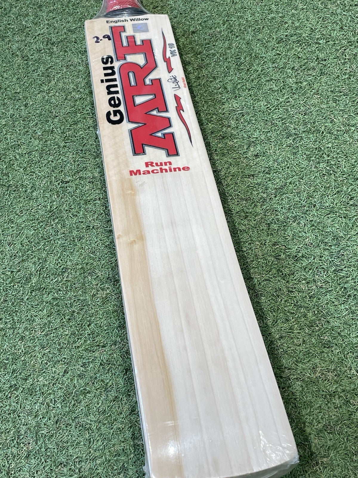 MRF VK Run Machine Cricket Bat - Brand New - 2lb 9oz - Lovely Balance !