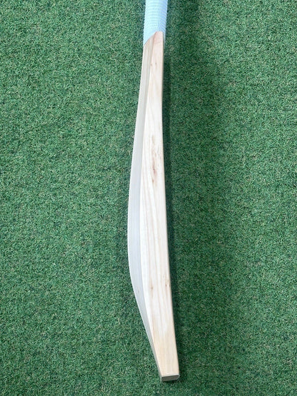 Cricket Station Plain Short Blade Long Handle Cricket Bat (2lb 10oz) - UK Made