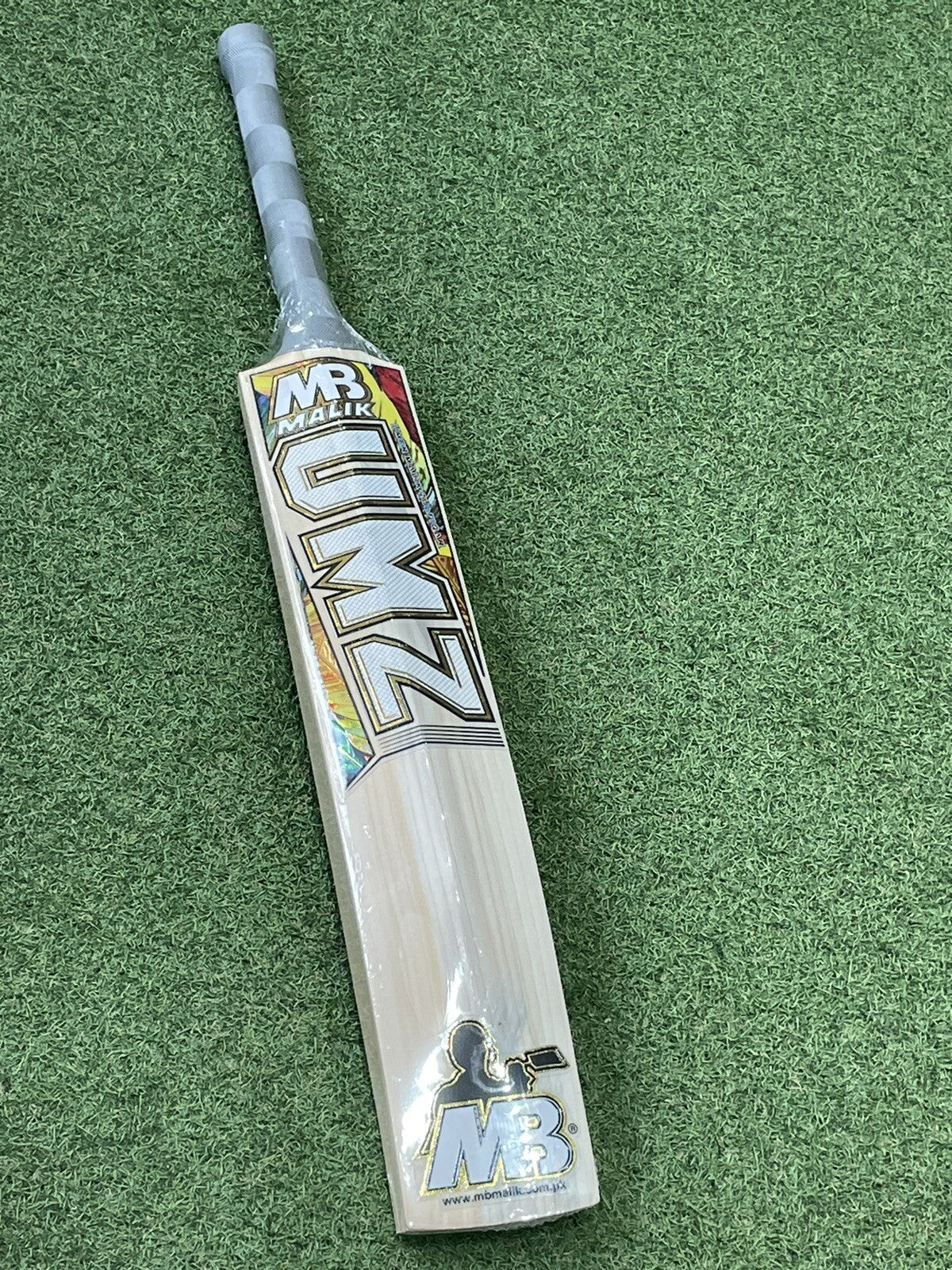 MB Malik KG Pro 2.0 Cricket Bat - Brand New - 2lb 10oz - Lovely Grains