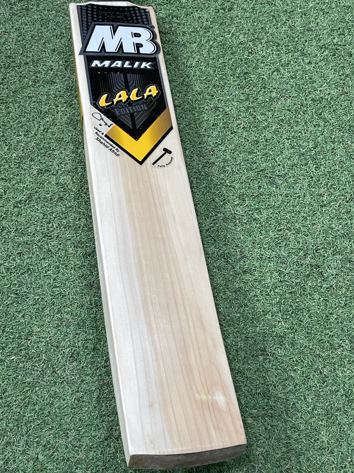 MB Malik MBS Lala Edition Cricket Bat - Brand New - 2lb 8oz - Full Profile!