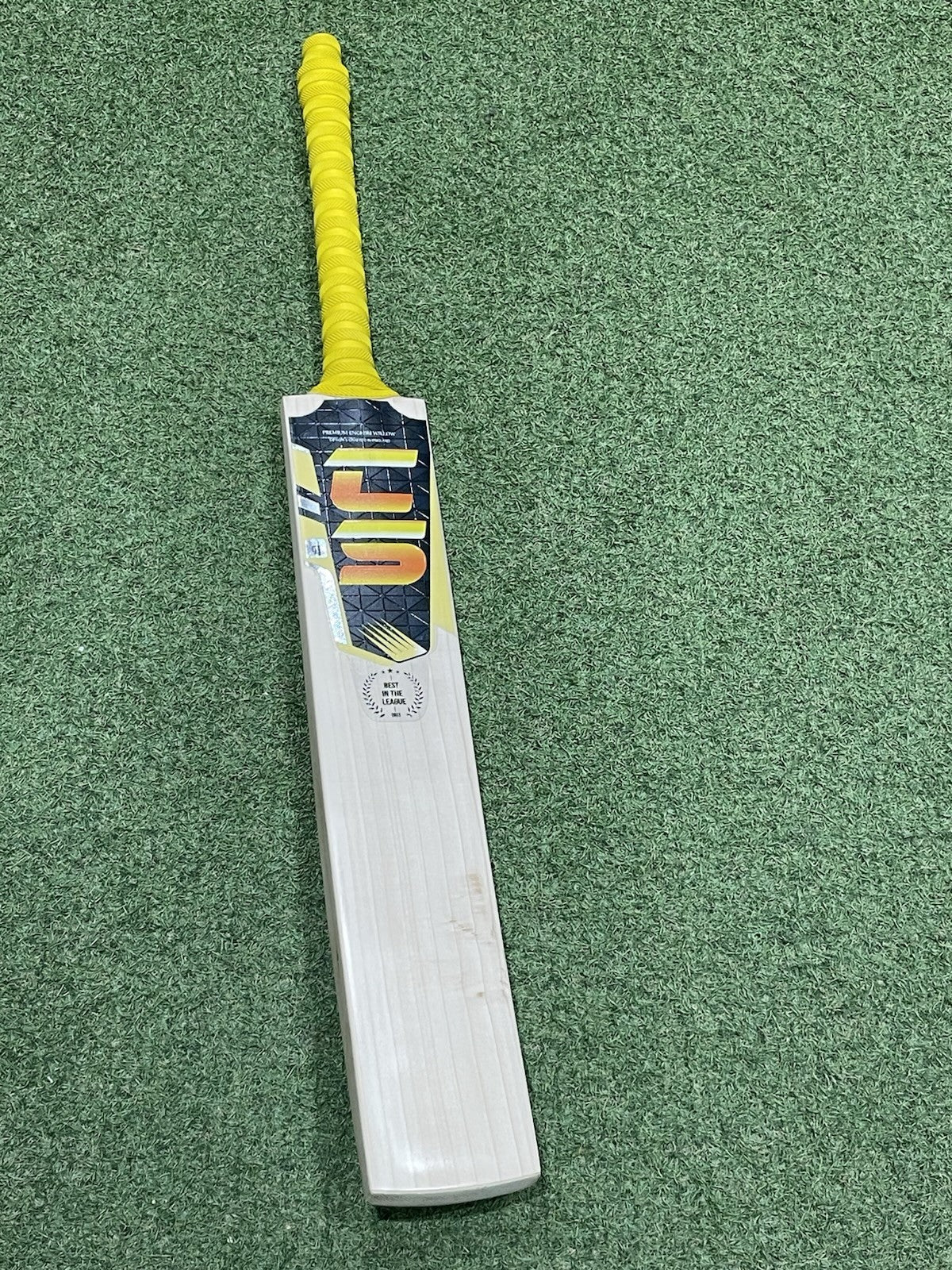 Cricket Station Cricket Bat (2lb 9oz) - UK Made - Exclusive - Brand New