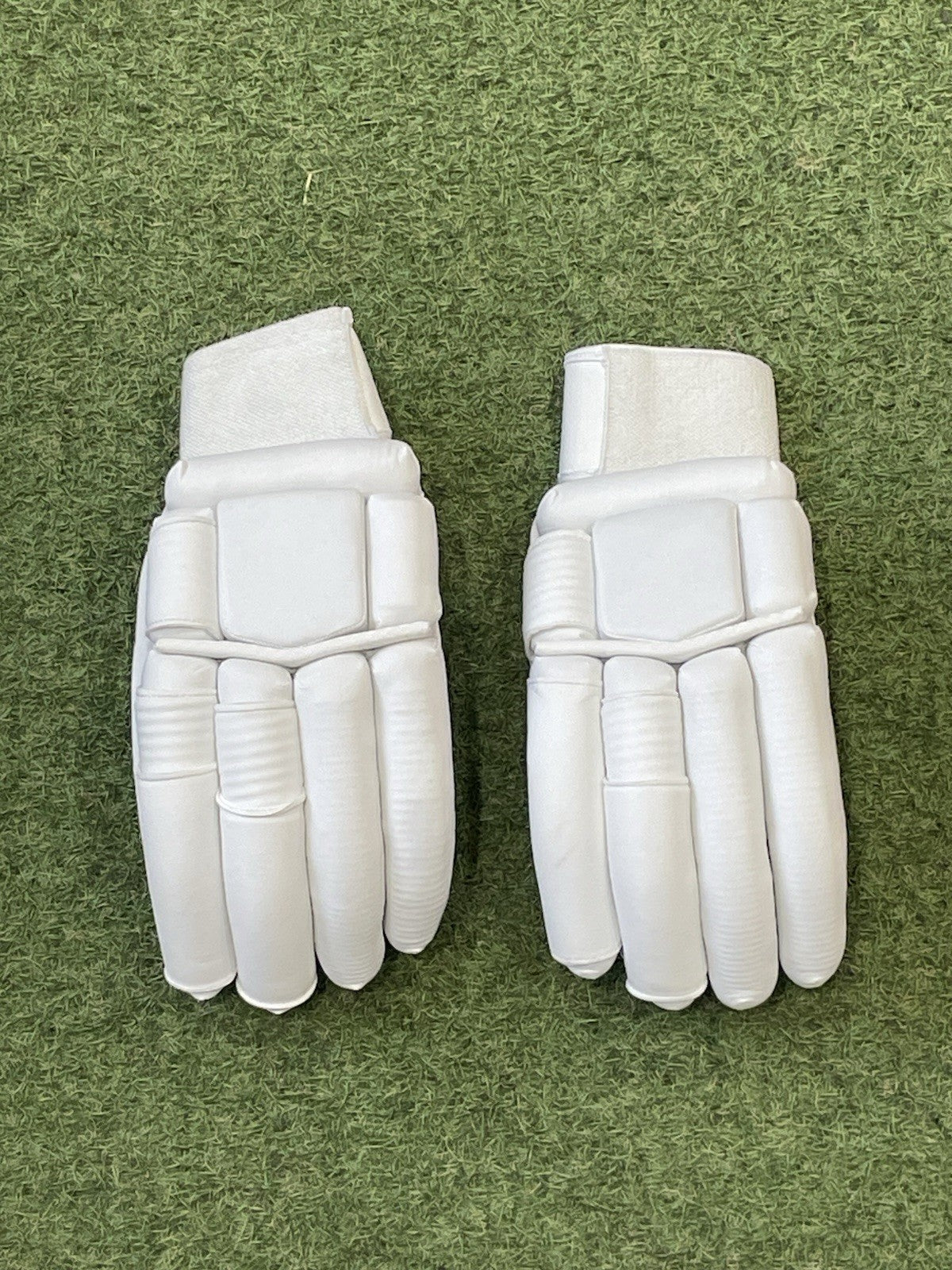 Unbranded Batting Gloves III - Brand New - Left Hand Men's Size