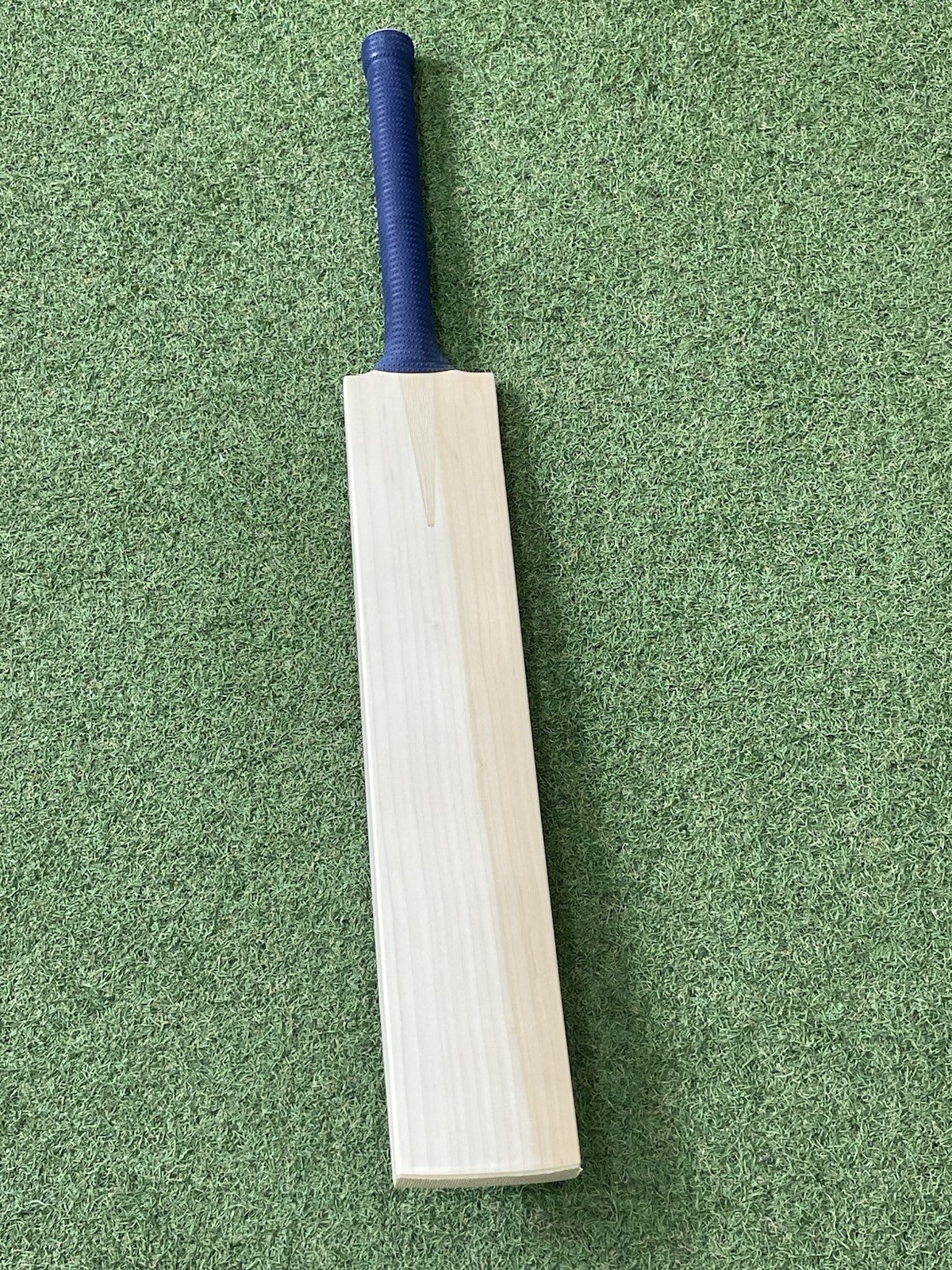 Plain Players Edition Cricket Bat - 2lb 10oz - UK Made! Premium Players Willow!