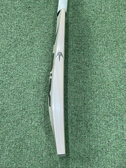 Mids Royal Cricket Bat - Brand New - 2lb 10oz - Excellent Ping! Players Willow!