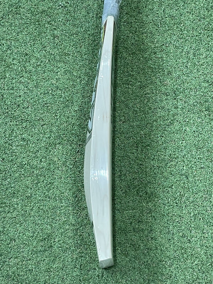 MB Malik KG Pro 2.0 Cricket Bat - Brand New - 2lb 10oz - Lovely Grains