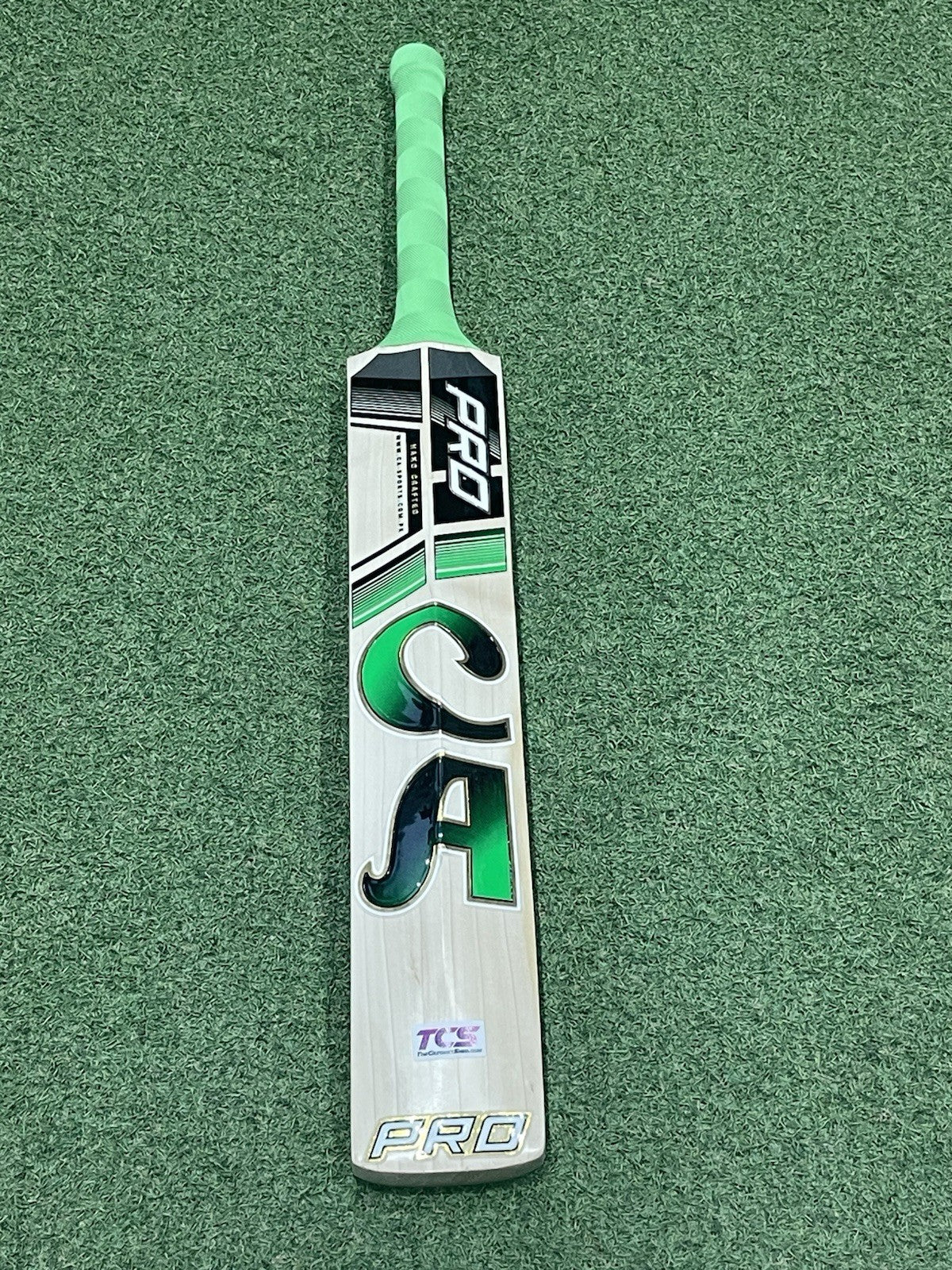 CA Pro 15000 Cricket Bat - Brand New - 2lb 8oz - Rare Light Weight!