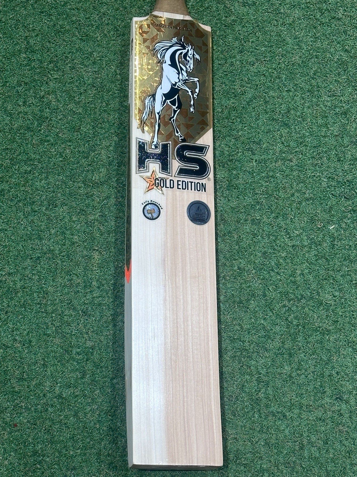 HS Gold Edition Cricket Bat - Brand New - 2lb 8oz - Lovely Grains!