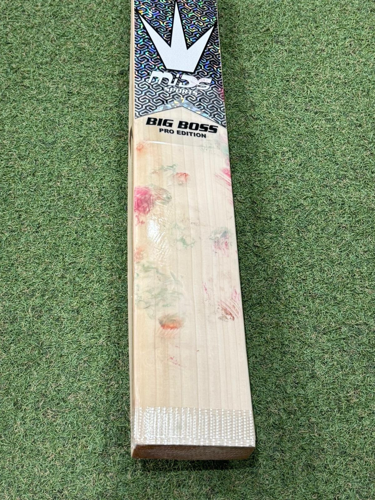 Used Mids Big Boss Pro Edition Cricket Bat (2lb 11oz) - Excellent Condition
