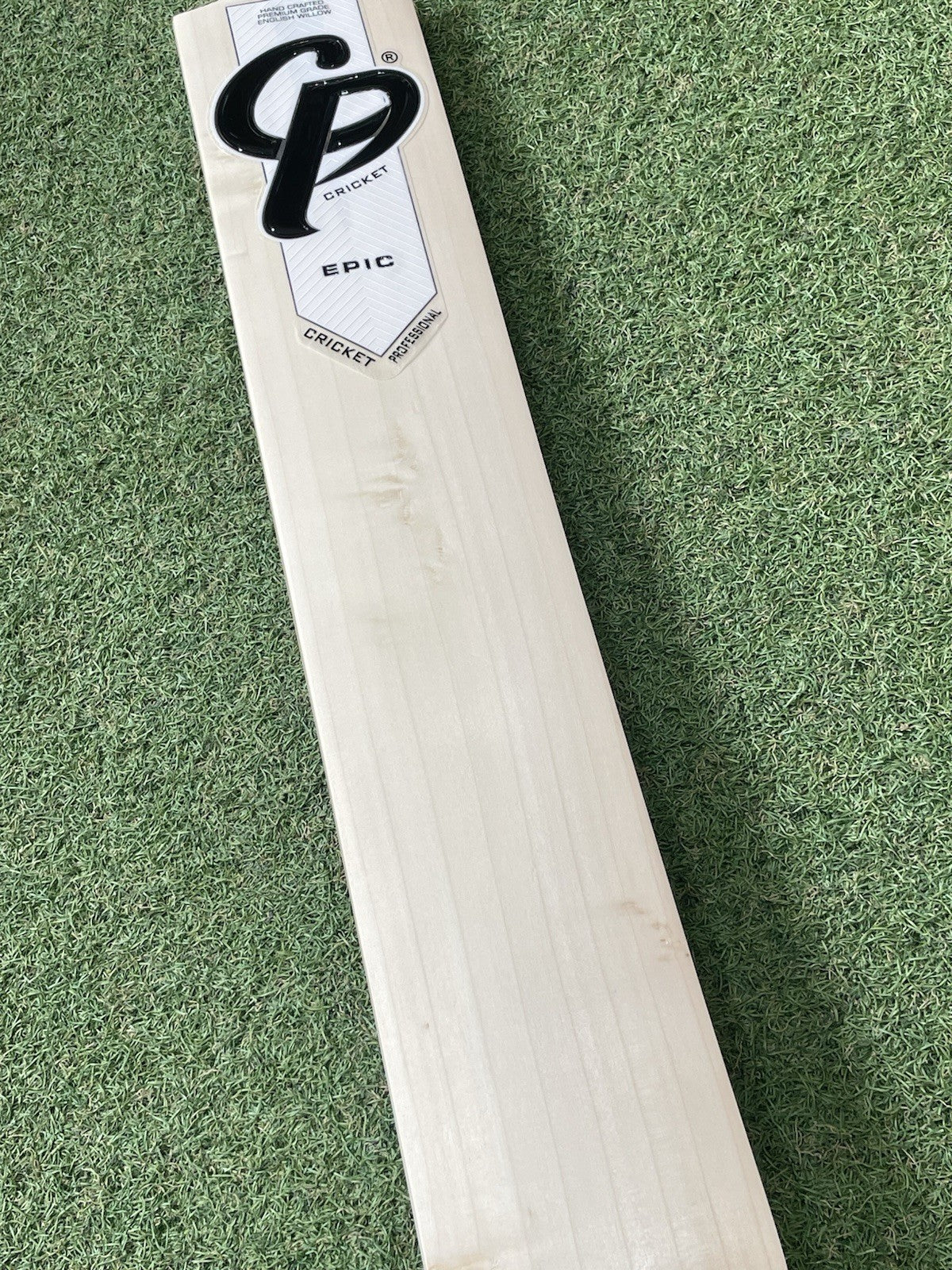 CP Epic Player Grade Cricket Bat - Brand New- 2lb 9oz - Lovely Ping! Exclusive