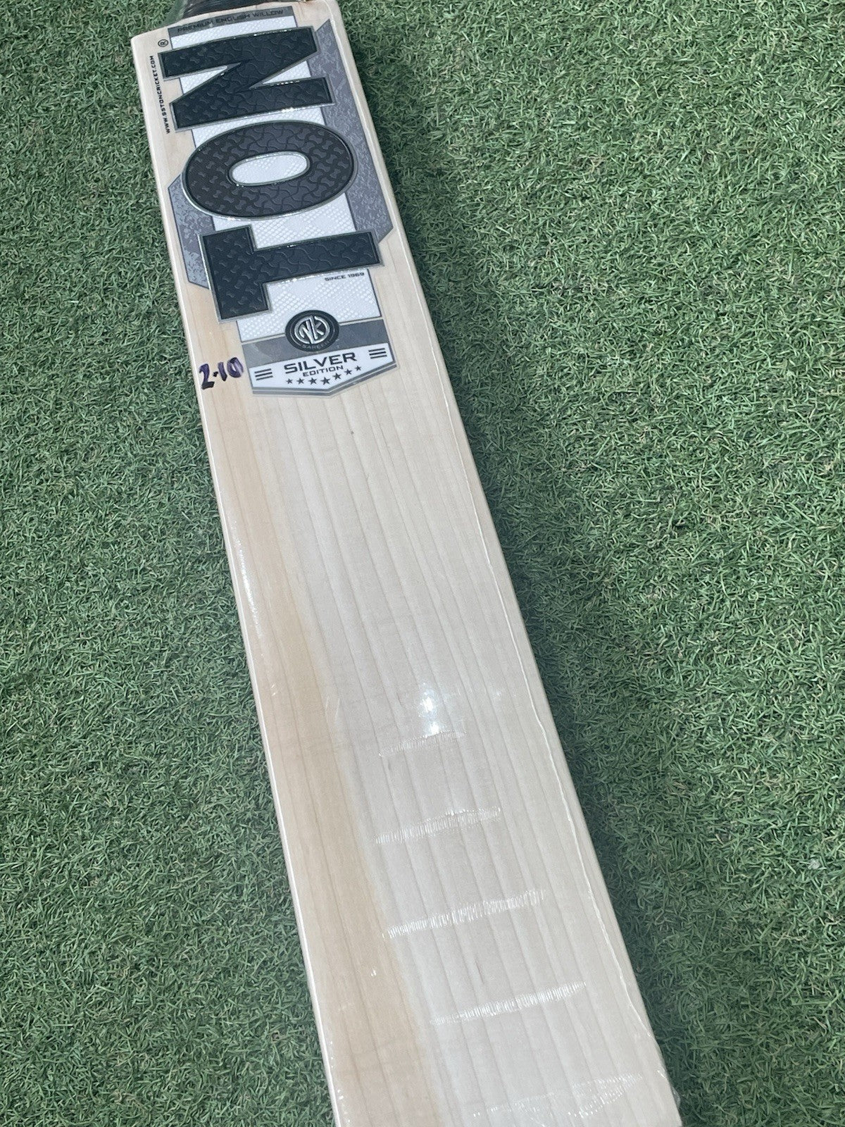 Ton Silver Edition Cricket Bat - Brand New - 2lb 10oz - Massive Profile