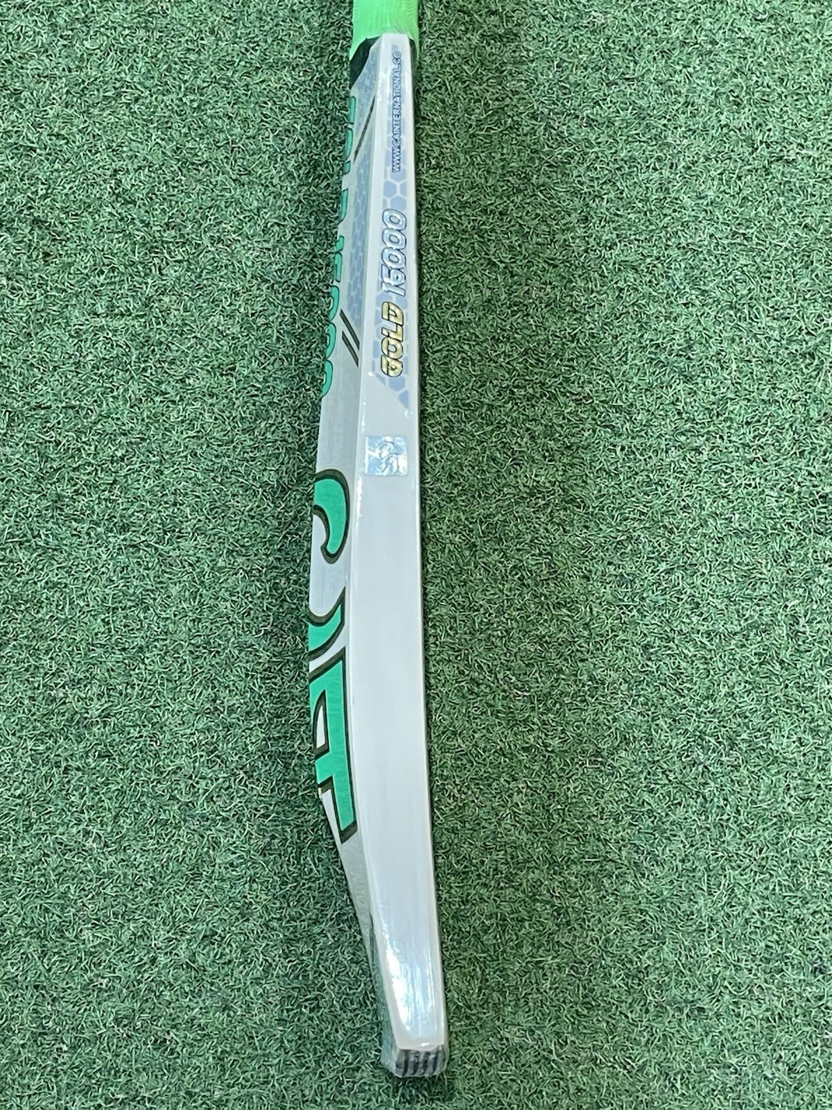 CA Gold 16000 Cricket Bat - Brand New - 2lb 7oz - Rare Lightweight! New Launch