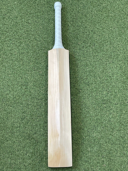 Plain Sachin Tendulkar Profile Pro Grade Cricket Bat - Brand New - 2lb 9oz