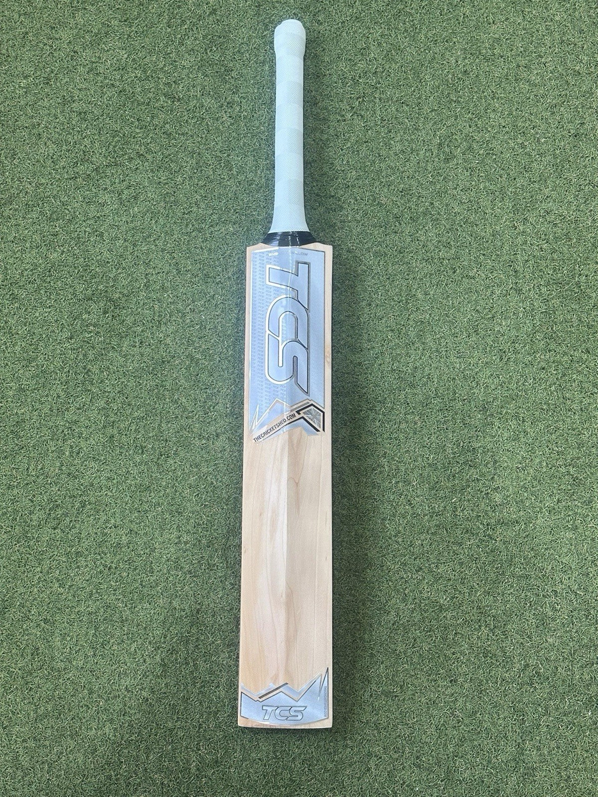 TCS Diamond Butterfly Cricket Bat - Brand New - 2lb 10oz - Lovely Balance!