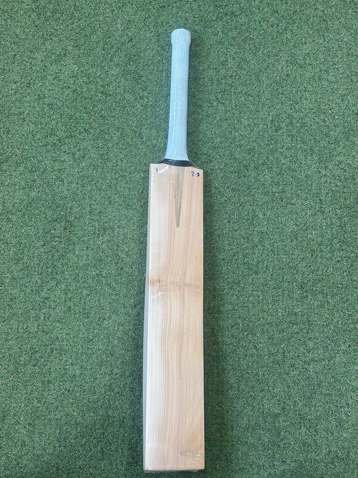 CA Plain Butterfly Cricket Bat - Brand New - 2lb 8oz - Lovely Balance!
